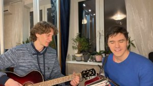 Встретились два друга и спели, аж до слёз..🥲 душевно посидели  ! 😁