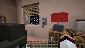 челавек за окном уже рядом . 5 МИНУТ ЧТОБЫ СПРЯТАТЬСЯ в МАЙНКРАФТ НУБ И ПРО ВИДЕО ТРОЛЛИНГ MINECRAF