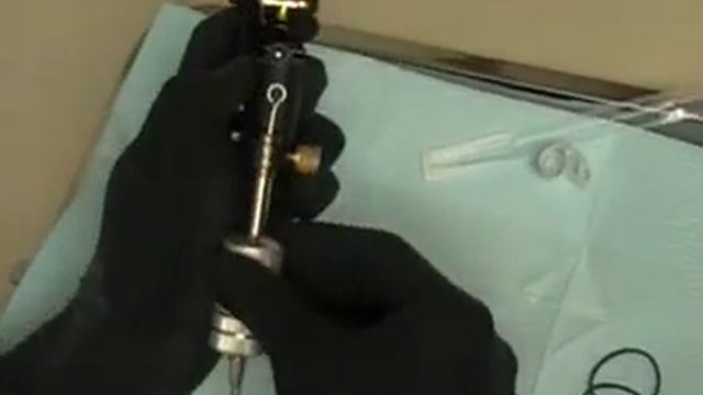 How To Easily Set a Needle and Tube into a Tattoo Machine смотреть онлайн