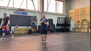 Скрестные одиночные прыжки на скакалке