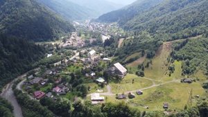 Карпаты. Продажа базы отдыха Ялинка, пгт. Усть-Черная