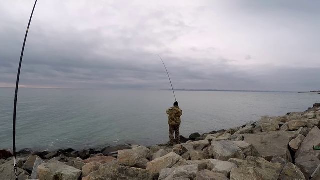 Морская рыбалка с берега в Январе 2023 # морская#рыбалка2023#