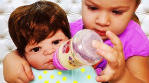 Новая Кукла Реборн МАША Играем в Куклы Пупсики Видео для Девочек Reborn Baby Doll Диана Как МАМА