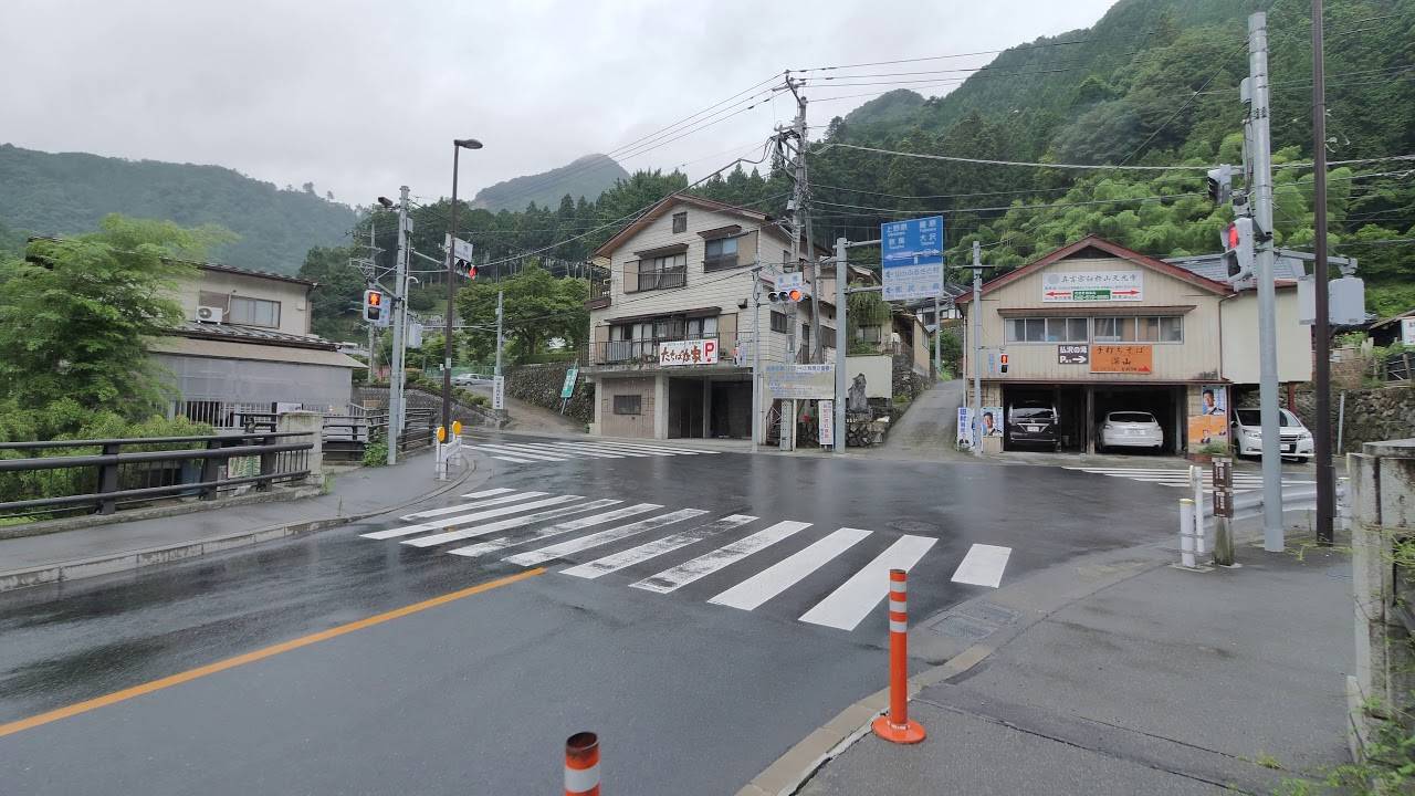 2K・ Мини-прогулка по Токийской деревне Хинохара смотреть онлайн