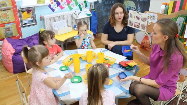 Видео утреннего круга и ООД в центрах активности по теме проекта «Сказки дедушки Корнея» смотреть онлайн
