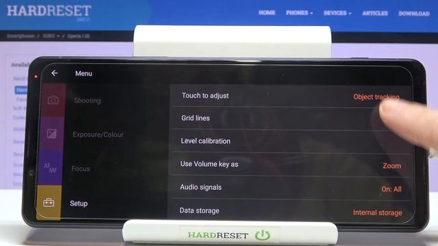 Как включить линии сетки в ручном режиме камеры на SONY Xperia 1 Mark III смотреть онлайн