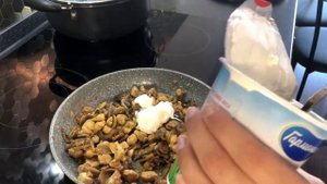Что приготовить на ужин??Рецепты из шампиньонов?Оочень вкусный сырный суп?и Жульен??