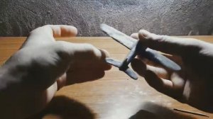 Сделал самолет из пластилина.