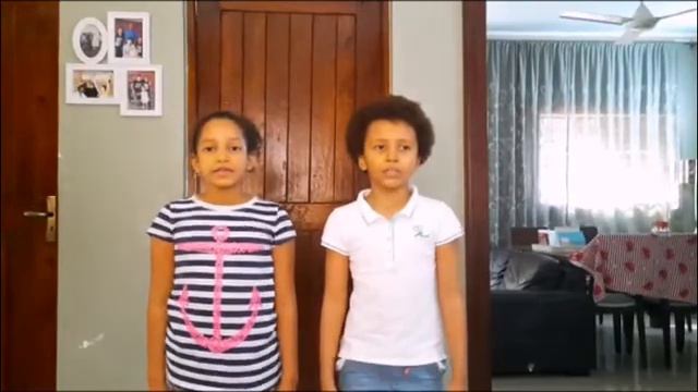 идет солдат по городу смотреть онлайн