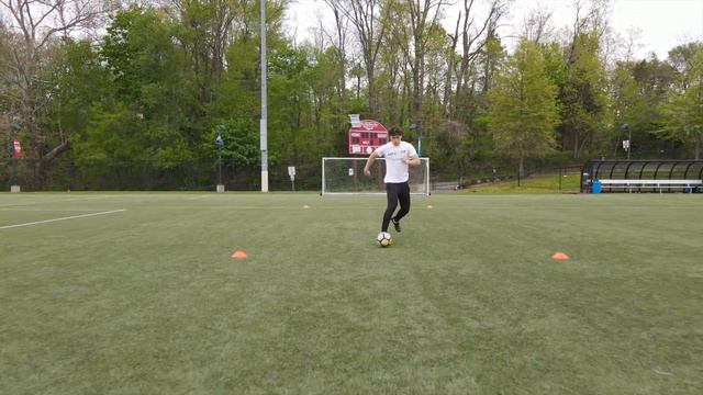 How To Run Faster With The Soccer Ball | Dribble a football with speed | Tutorial смотреть онлайн