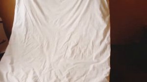 Застилаем кровать