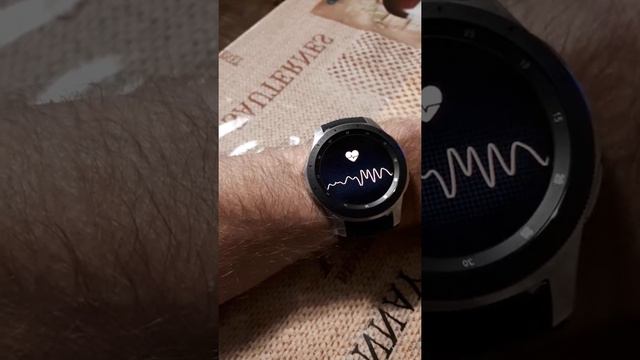 Samsung Galaxi Watch,часы заменены на другие,проблема пульсометра осталась. смотреть онлайн