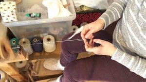 Мастер-класс по прядению пряжи | N5 теория прядения пуха | метод прядения на основу