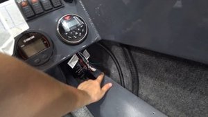 Установка лодочного мотора Yamaha 50 HETL на WINDBOAT 45 DC EVO FISH