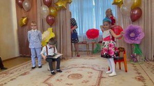 Сценка на выпускном в детском саду  " Стрекоза и Муравей"
