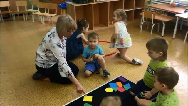 Криволуцкая Ольга Николаевна "Математика без тетрадки"геометрические фигуры-группа раннего возраста