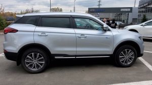 Geely Atlas Pro открывает окна после дистанционного "прогрева" двигателя