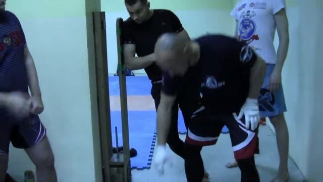 Отработка добивания на макиваре. Макивара в ММА. Семинар Михаила Шилова.
