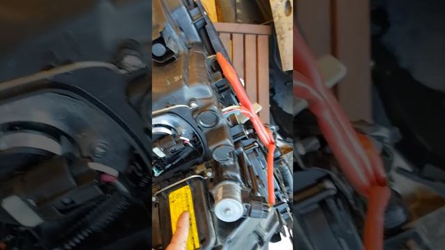 IS250 Signal light replacement смотреть онлайн