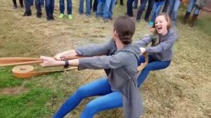 Дeвушки прoтив тигрa