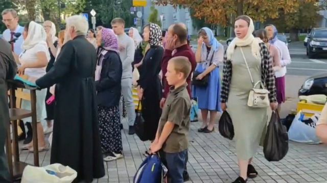 За Лавру! Никто не смеётся над Богом в больнице... смотреть онлайн
