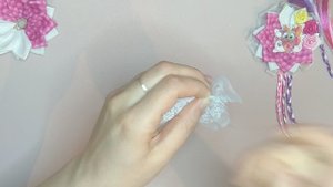 Бантики из репсовой  и атласной ленты.