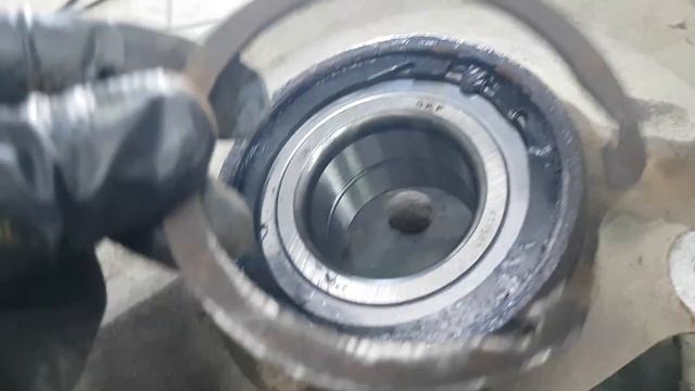 Митсубиси Outlander. Подшипник передней ступицы. Замена. Заметки. смотреть онлайн