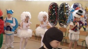 танец ёлочных игрушек