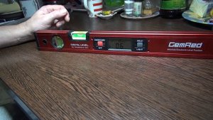 Отличный электронный уровень из Китая.