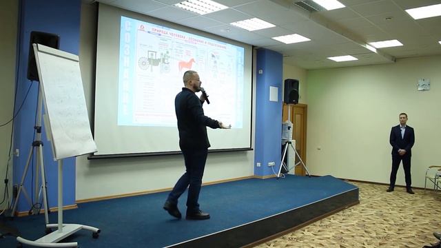 Почему в нашей жизни кризисы повторяются? смотреть онлайн