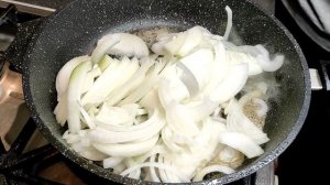 Минтай тушёный в сметане. Очень простой и вкусный рецепт.