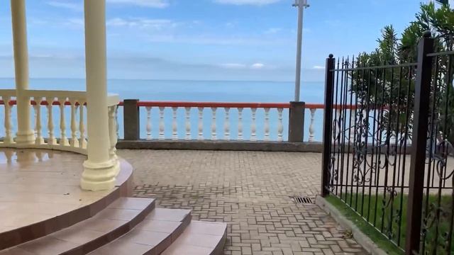 ГАГРА ИЮНЬ 2021 Абхазия Что с погодой и пляжем? Пробую кавказскую кухню смотреть онлайн