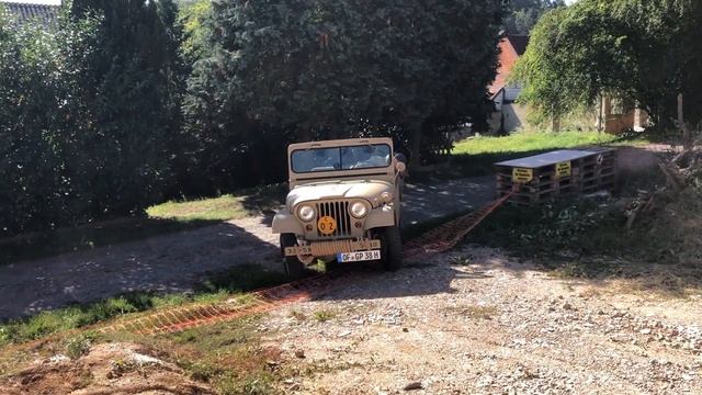 Willys Jeep M38A1 | Movin the Willys смотреть онлайн