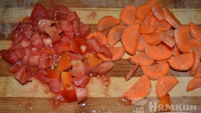Жареная перловка с овощами