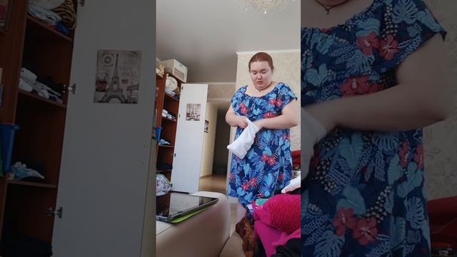 Уборка в двух шкафах | Убираю всю зимнюю одежду , получилось огромных 4 мешка | Достаю летнюю одежд смотреть онлайн