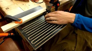 Фрезерование канавок в столе