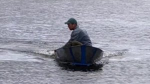 Моторная лодка из бензопилы.