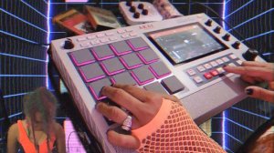 Akai MPC Live II Retro Edition Beat Creation