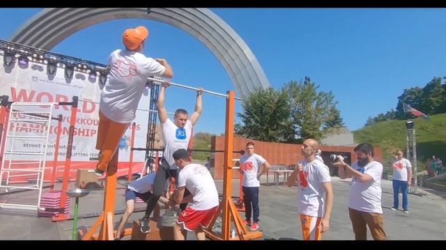 Club 100kg+ pull up 20 атлетов выполнивших подтягивание 100кг+ смотреть онлайн