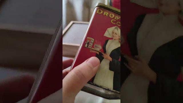 Баночке 100 лет уже.