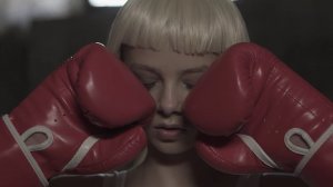 Рекламный ролик в стихах компании Vivienne «Хватит это терпеть: тушЕ для туши»