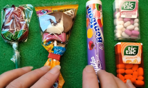 Шоколадного мишку на палочке уже видели? АСРМ распаковка сладостей.