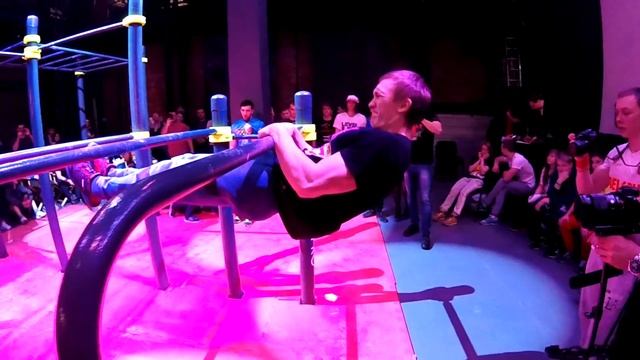 VLOG 3 | MOSCOW, ARENA GODS | 3 ПЕЧЕНЬКИ ЗА МИНУТУ | #bottleflipchallenge смотреть онлайн