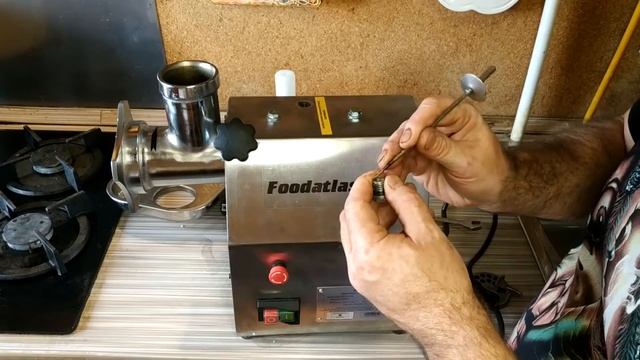 Приобрёл и опробовал нового супер помощника для кухни : ) Промышленная мясорубка Fodatlas смотреть онлайн