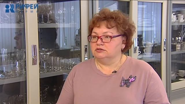 Хорошие манеры. Бизнес-ланч смотреть онлайн