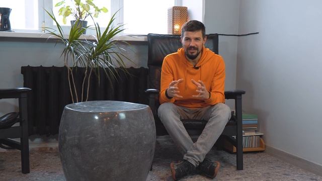 Два дизайнерских журнальных столика из бетона