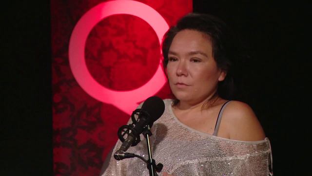 "Empire of Dirt's" Jennifer Podemski and Cara Gee in Studio Q смотреть онлайн