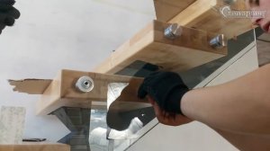 Монтаж  лестницы на монокосоуре со стеклянным ограждением. День 2.