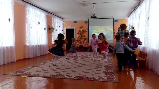 Танец "Закружился в парке листопад" смотреть онлайн