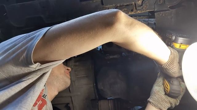 Замена поддона двигателя D15B Honda Partner смотреть онлайн